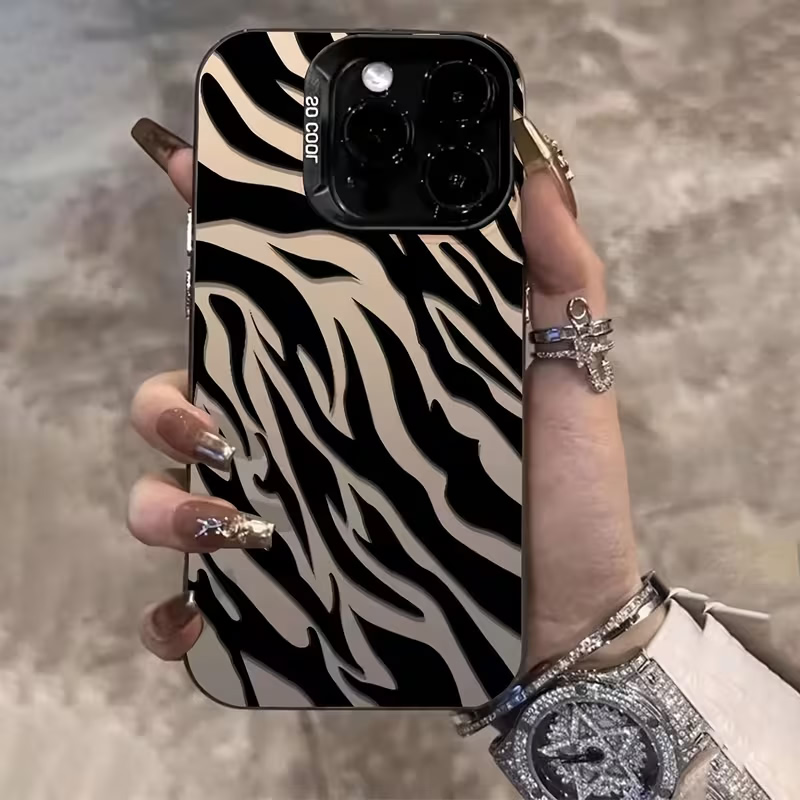 Czarna, wzmocniona, odporna na – Apple Iphone 15 recenzja i cena